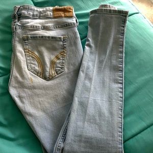 blue hollister super skinny jeans